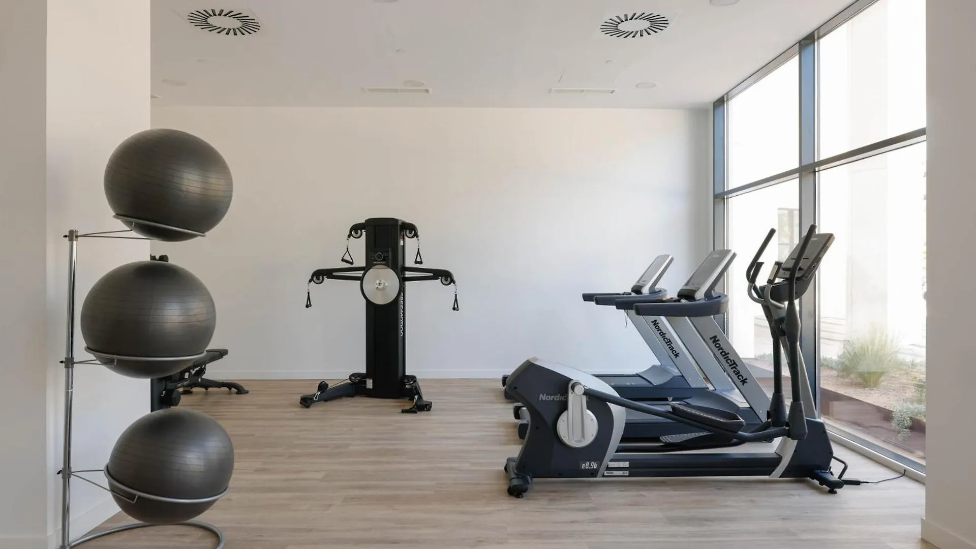 מאלגה Urban Sky Serviced Apartments By P&O 26H