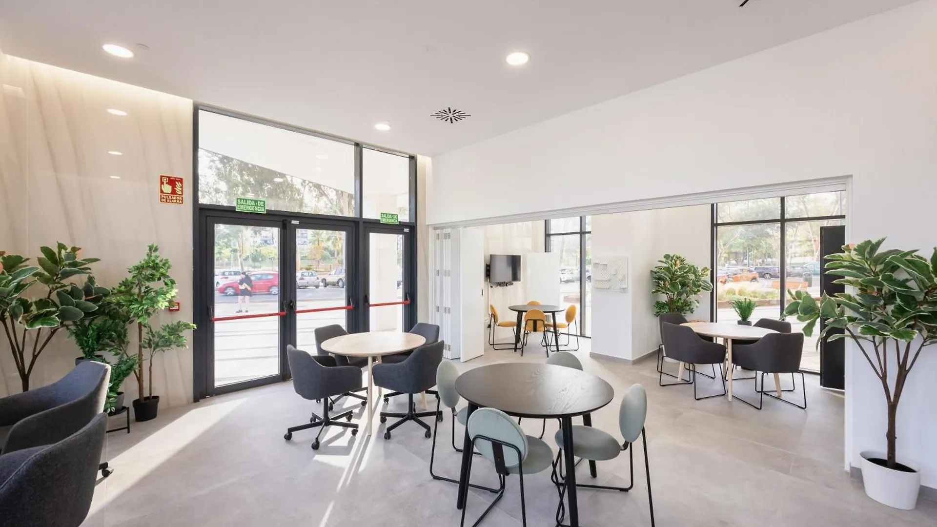 מאלגה Urban Sky Serviced Apartments By P&O 26H 0*,