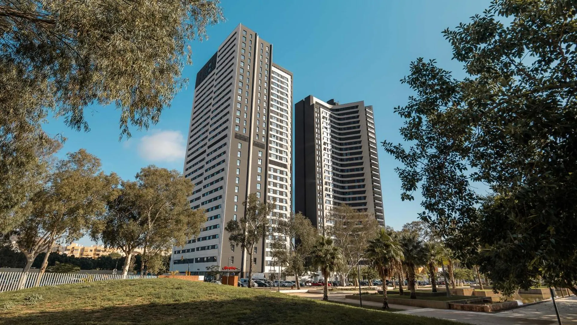 מאלגה Urban Sky Serviced Apartments By P&O 26H